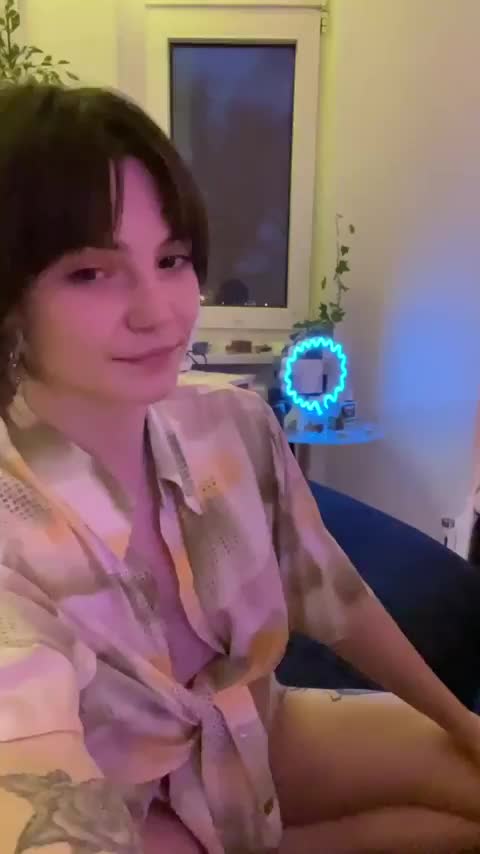 My boobs are smaller than 90% of posts on here. Are they too small? - free porn video