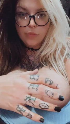 Anyone like mom boobs? - free porn video