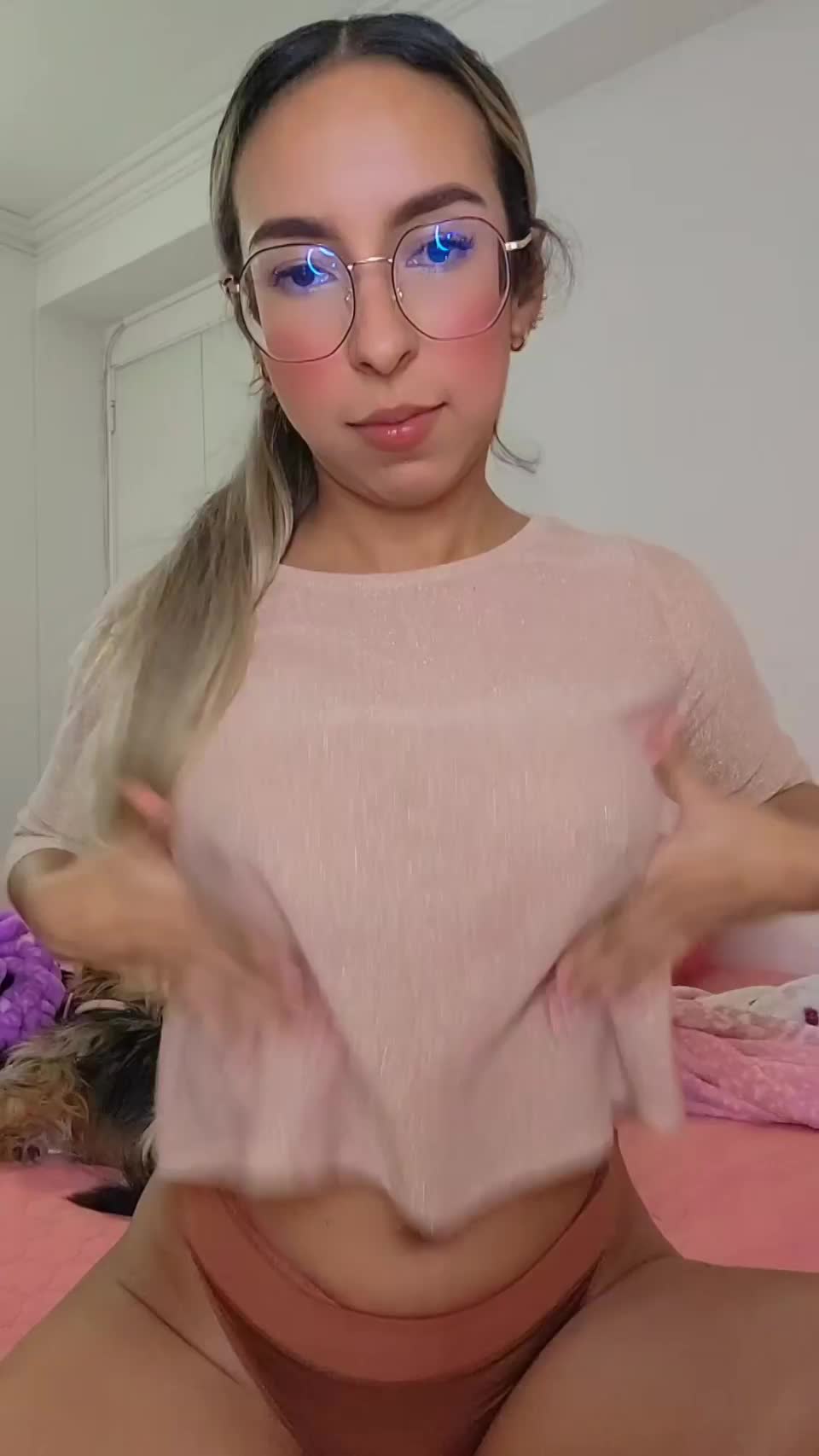 This is what the shy girl hides under 🙈 - free porn video