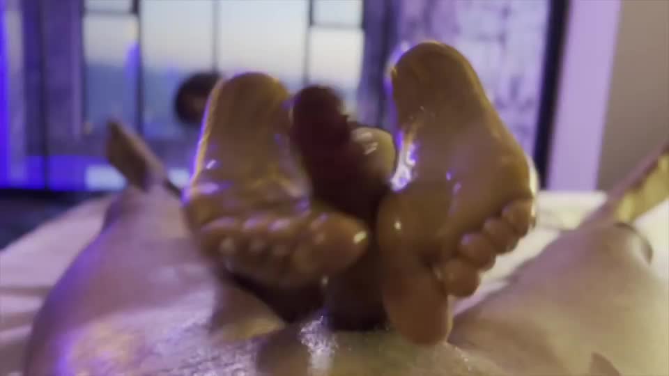 Improving my solejob skills daily - free porn video
