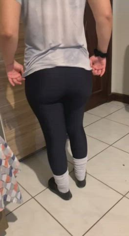 Do you guys love as much when I jiggle my ass as when I jiggle my huge Fs? - free porn video