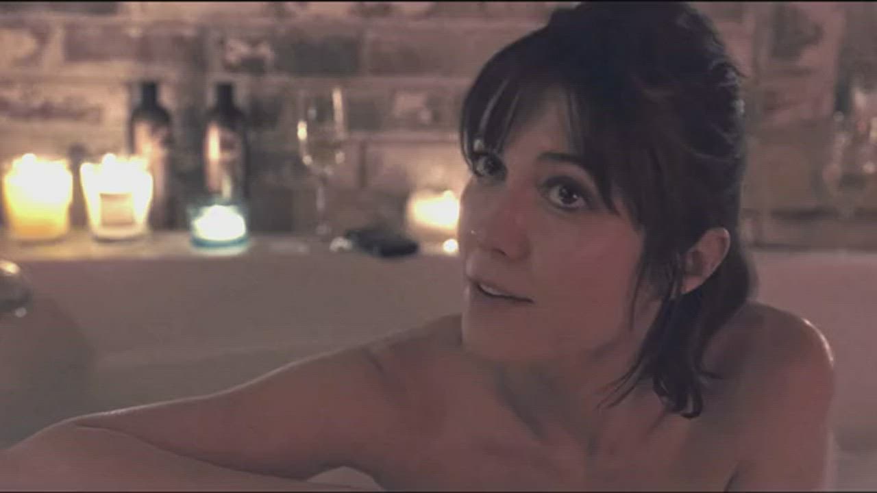 Mary Elizabeth Winstead's Amazing Ass and Sensual Waist. - free porn video