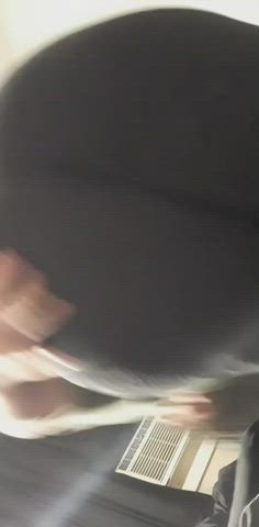 How do my yoga pants fit? - free porn video