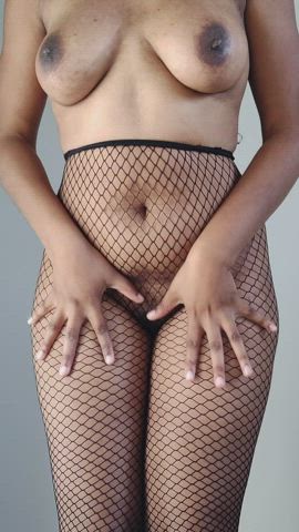 Babe in fishnets - free porn video