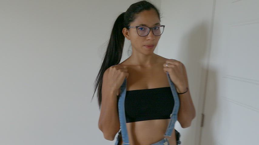 I bet you've never seen a titty drop from a girl from the Amazon jungle - free porn video