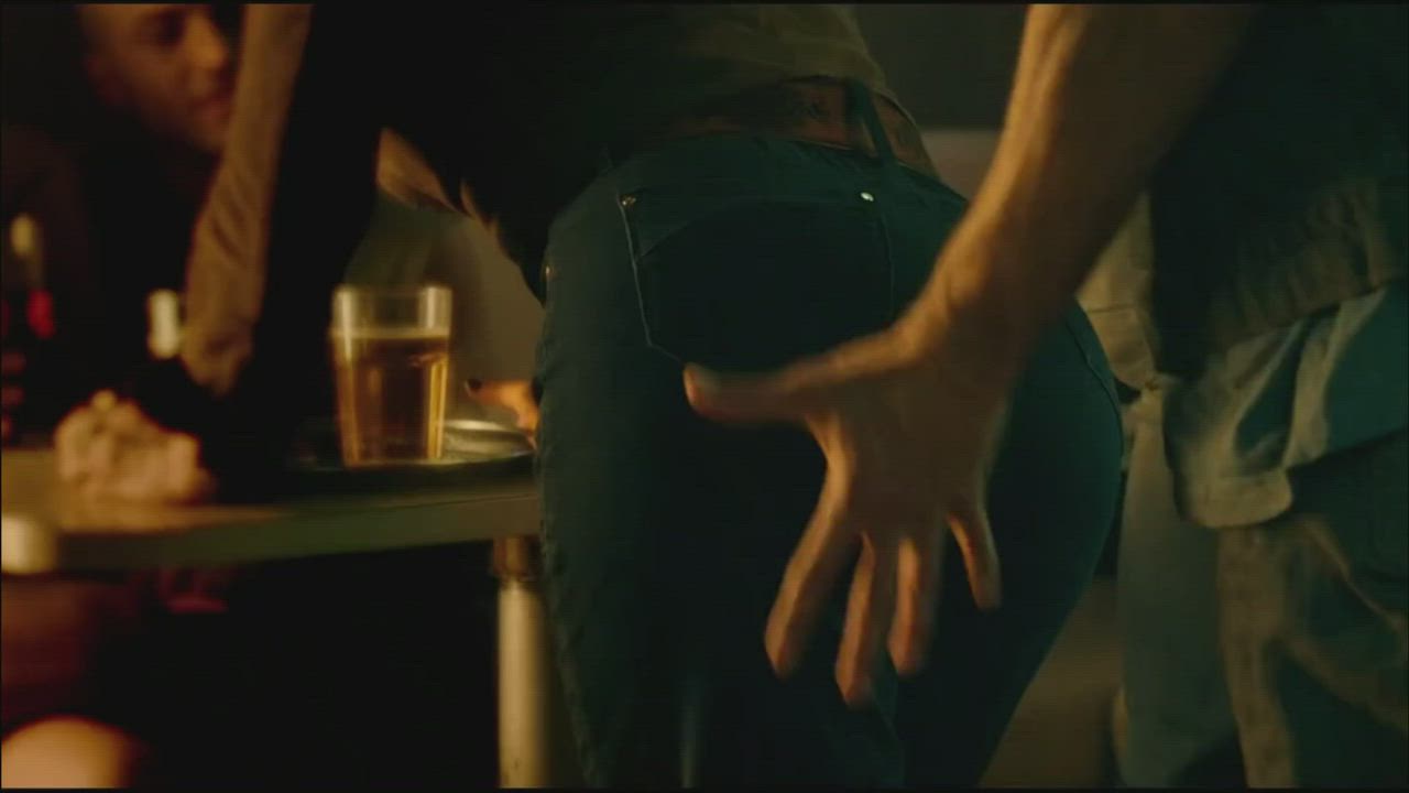 Salma hayek wasn't expecting him to squeeze that hard - free porn video