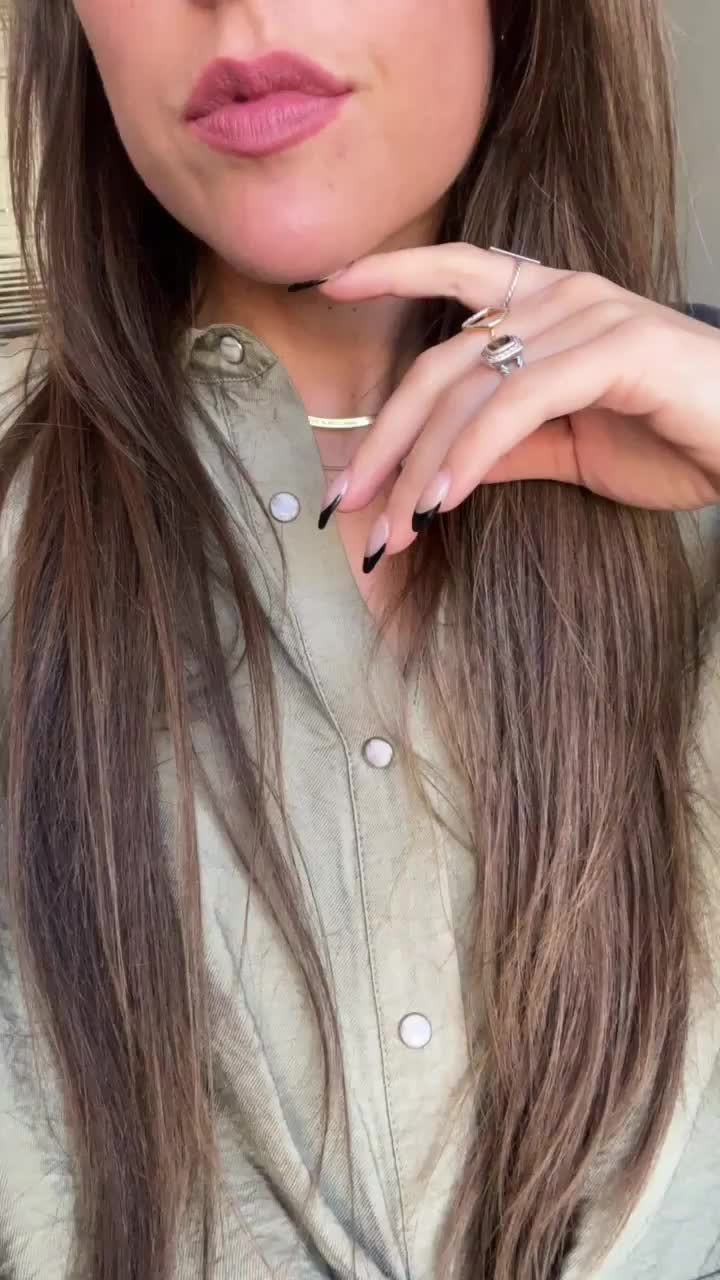 Just sitting at my desk at work and wanted to show you what’s under my dress [GIF] - free porn video