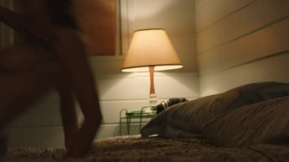 Tonya Glanz & Monica Raymund in Hightown [S02E03- 2020] - free porn video