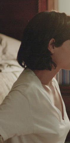 Morena Baccarin Natural Tits - free porn video