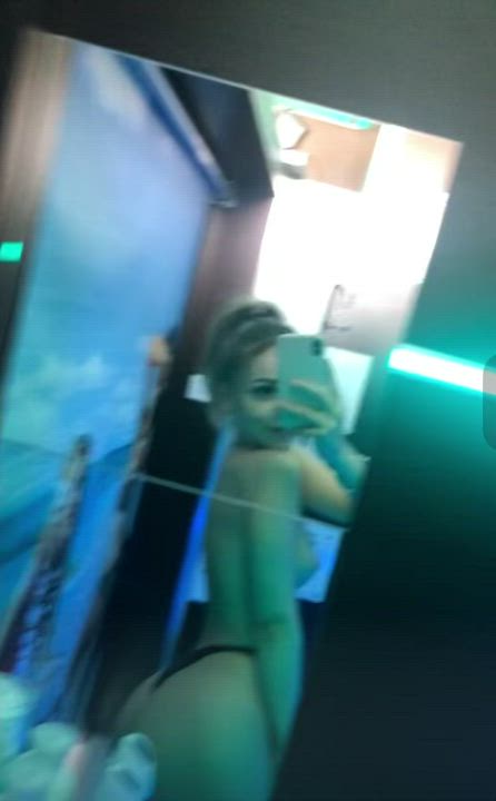 Would love to be taken in doggy right now - free porn video