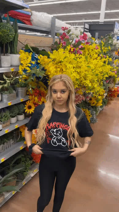 Grab a taste of my flower in the outdoor section of the store - free porn video