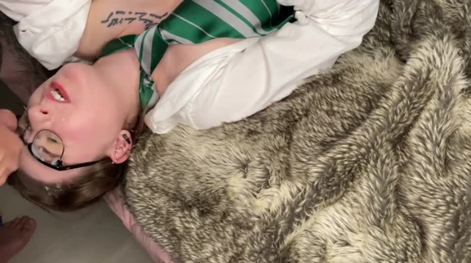 Slytherin slut receiving huge load 🐍 - free porn video