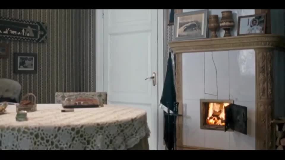 Aida Tumutova in Kochegar (The Stoker, 2010) - free porn video