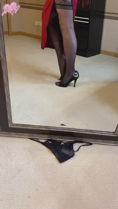 What do you think of my dress, gooner? - free porn video