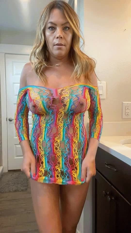 What the dads at school drop off wish they could see - free porn video