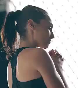 Just wanna grab Gal Gadot’s ponytail and use her face hard - free porn video