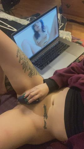 Edging to porn of myself - free porn video