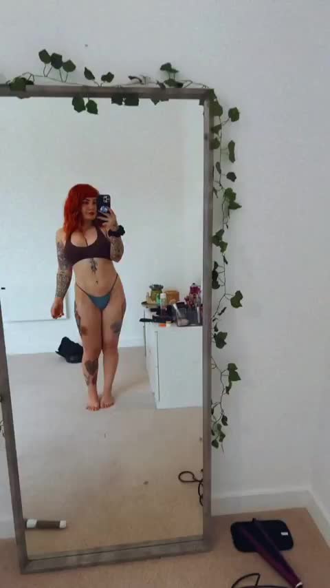 Showing off my body for you 😌 - free porn video