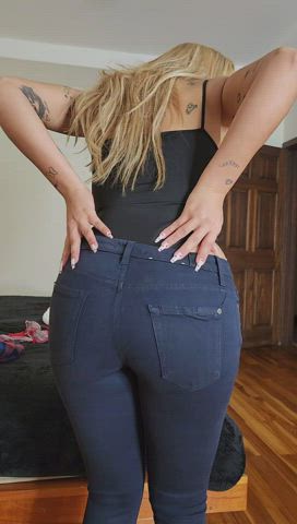 It's your duty to please this booty 🍑 😋 - free porn video