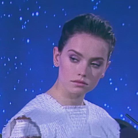 Daisy Ridley Adorable Winking - free porn video