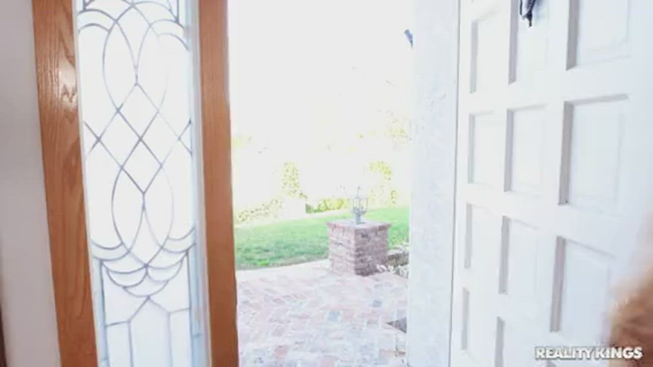 Cleaning House with Ms London's Huge Tits - free porn video