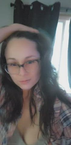 Wanna see my peaches? - free porn video