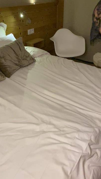 Would you let me jump on your bed like this ? - free porn video