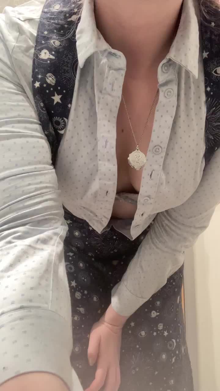 Enjoy some birthday boobies 😛 - free porn video
