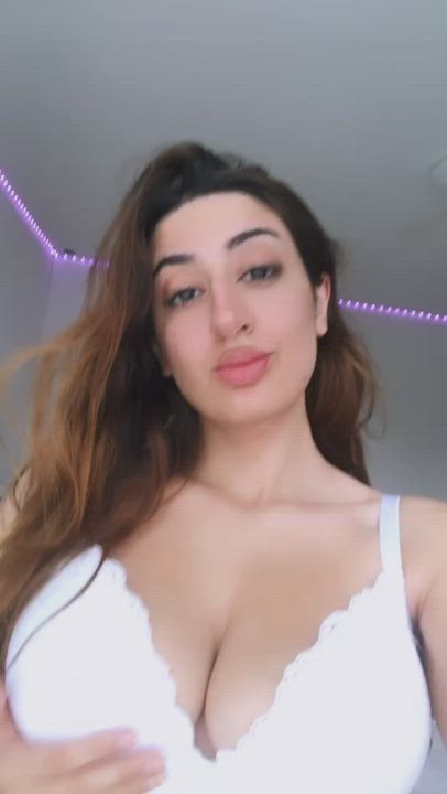 Would this view make you hard in the morning? - free porn video