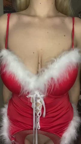 You deserve to see my big boobs - free porn video
