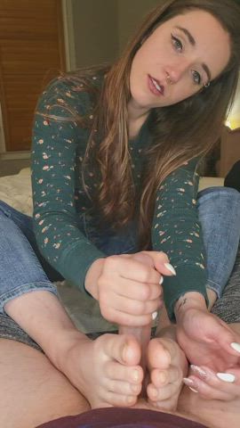 I love jerking you onto my soft soles <3 - free porn video