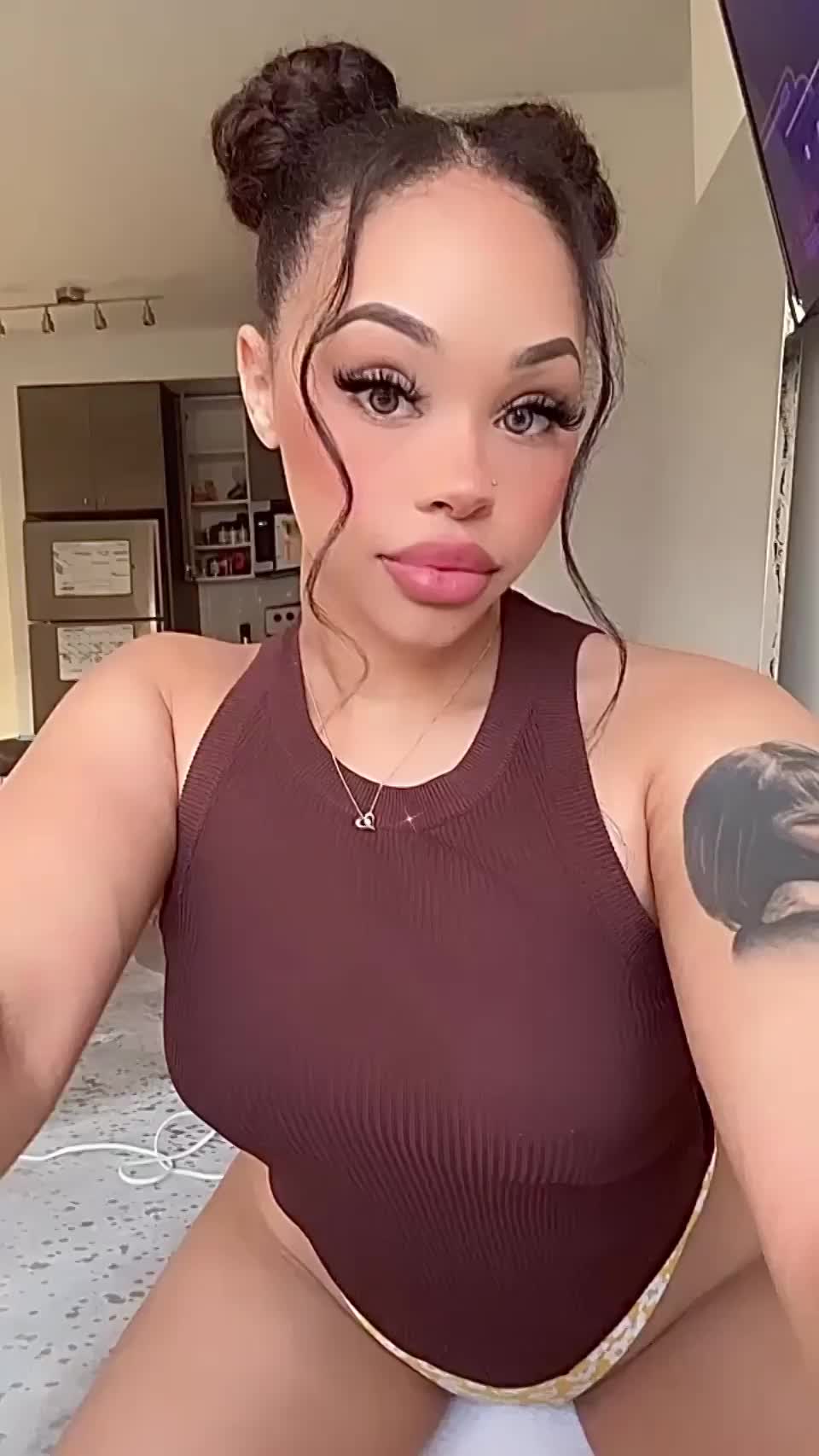 I've got the biscuits if you've got the gravy 💦 - free porn video