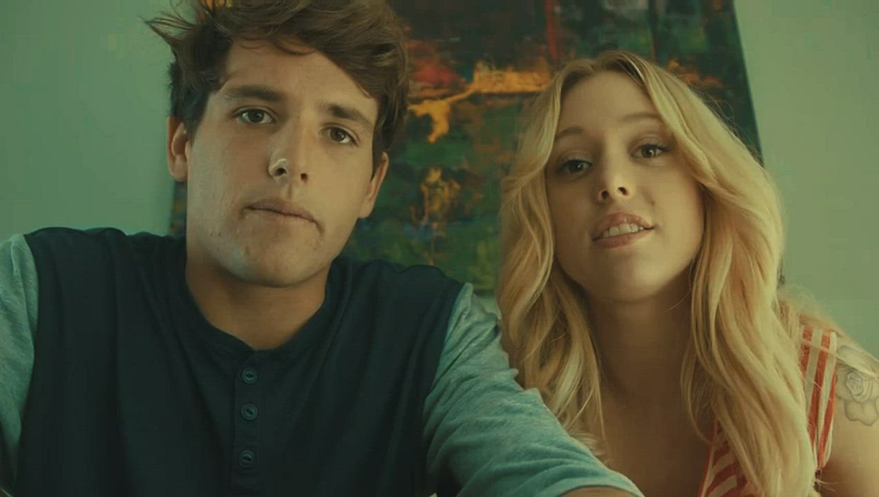 Lucy Needed Photoshop Help From Her Stepbrother. - free porn video