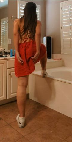 Lift up my dress - free porn video