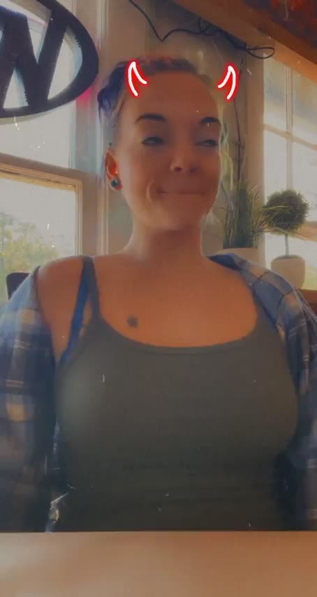 Just getting some breakfast 🍳 [GIF] - free porn video