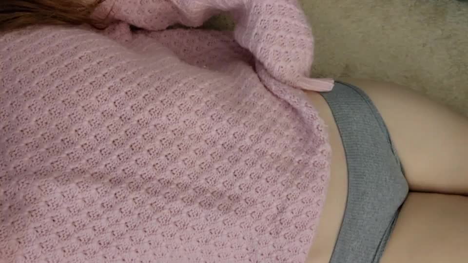 Pussy is better without panties! - free porn video
