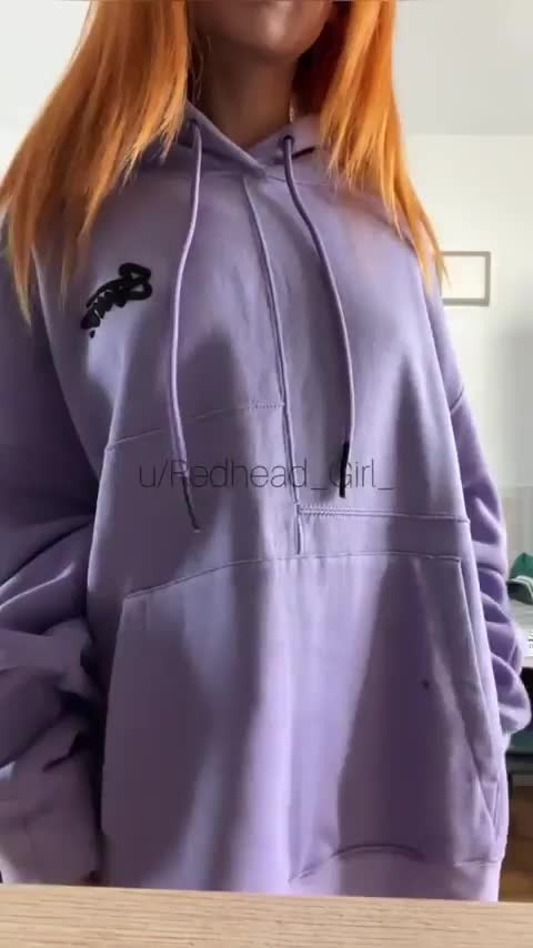 I’m super tiny.. I wonder if you’ll fit inside me 😋 - free porn video