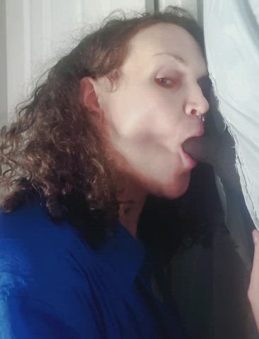 I love feeling a man grow in my mouth! - free porn video
