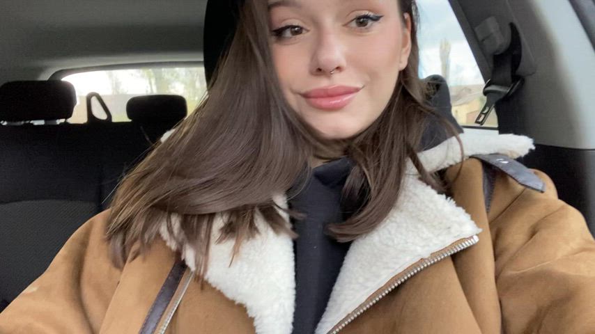 Need a guy to stick his dick inside me - free porn video