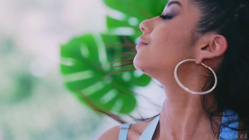 Sloppy blowbang for Xxlayna Marie - free porn video