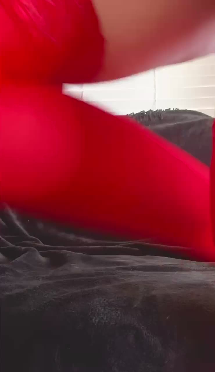 Imagine me climbing on top of you to breed - free porn video
