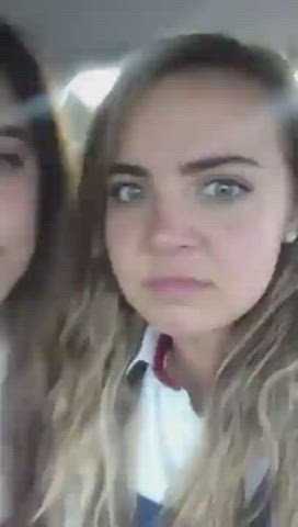 Kissing In Car - free porn video