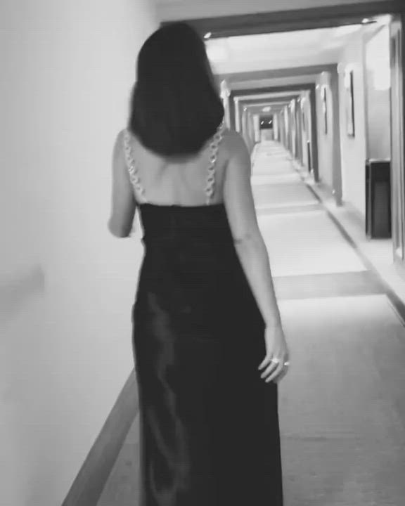 Ana de Armas leading you to her hotel room so you can fuck her brains out - free porn video