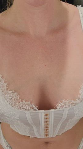 This tiny girl wants used.. - free porn video