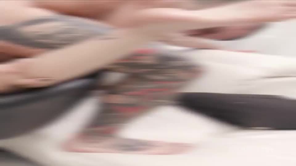 Manea Valentina anal fucking 4on1 - free porn video