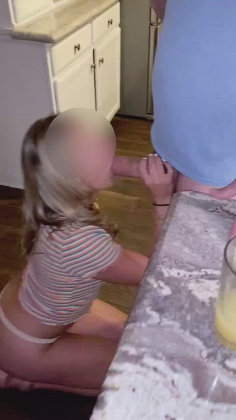 It felt like he was going to dislocate my jaw! - free porn video