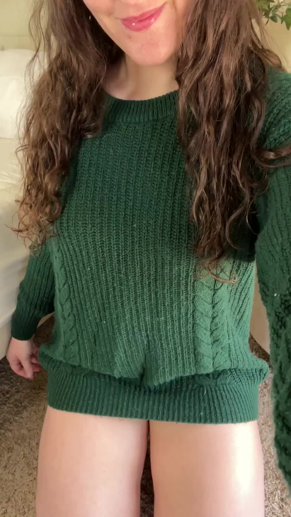 I hope you're into messy hair and big sweaters - free porn video