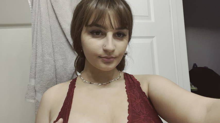18 F, I want my tits licked and my booty hole licked also :( - free porn video