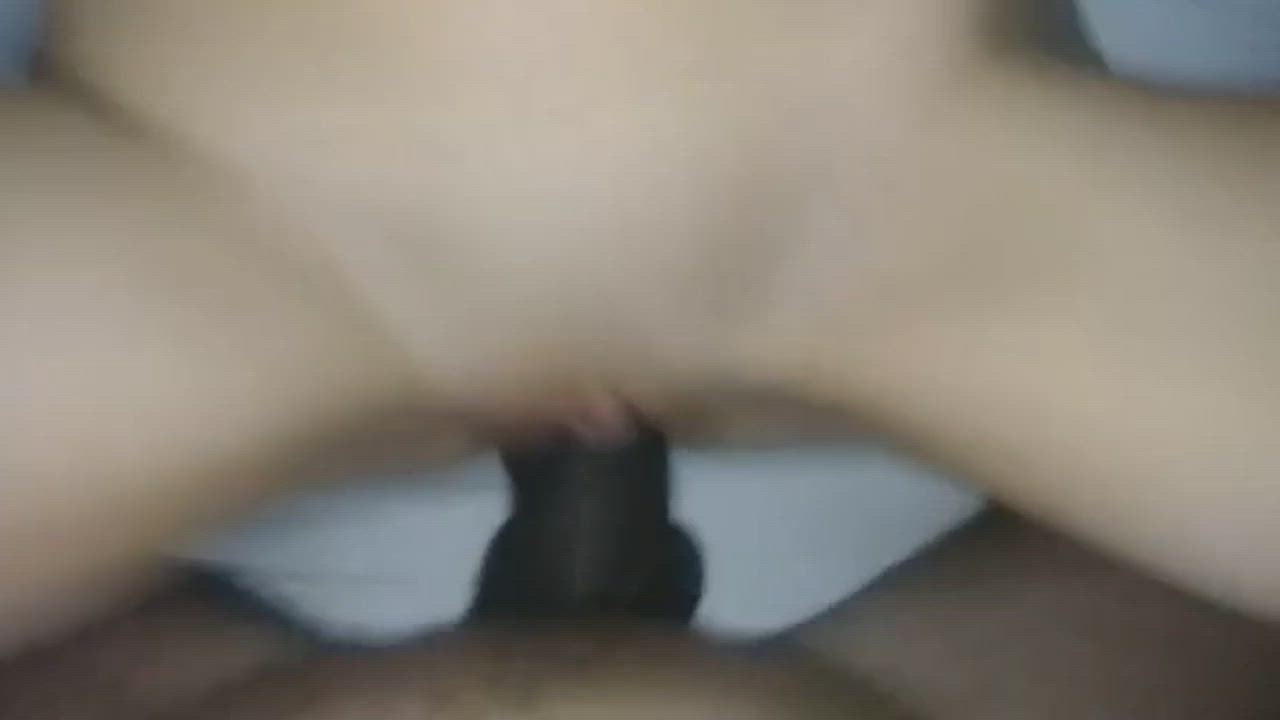 Tight Babe Spreads Legs For BBC - free porn video