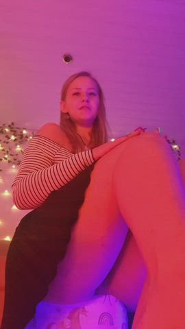 In general, I have everything big. Massive thighs, huge boobs, big juicy ass, but my pussy is really tiny and tight. - free porn video
